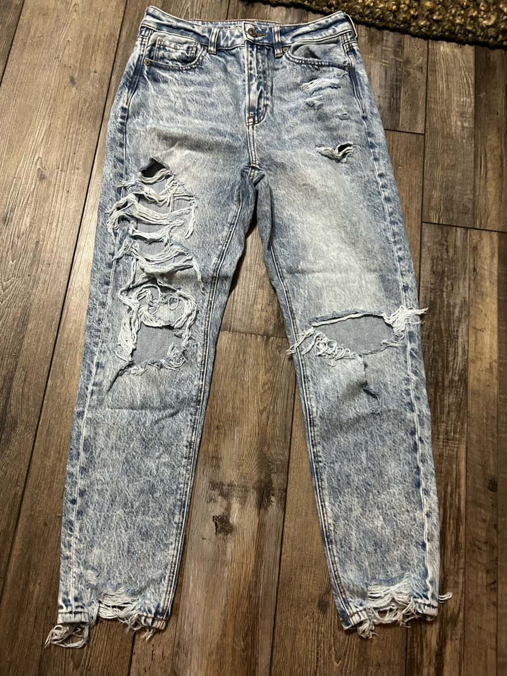American Eagle Outfitters Light Wash Distressed Slim Straight Jeans